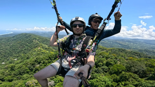 Vuelo en parapente sobre Cosa Rica